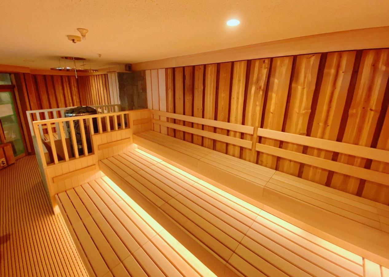 Sauna & Capsule Amza Ōsaka Eksteriør bilde